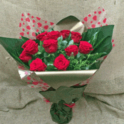 12 Red rose bouquet